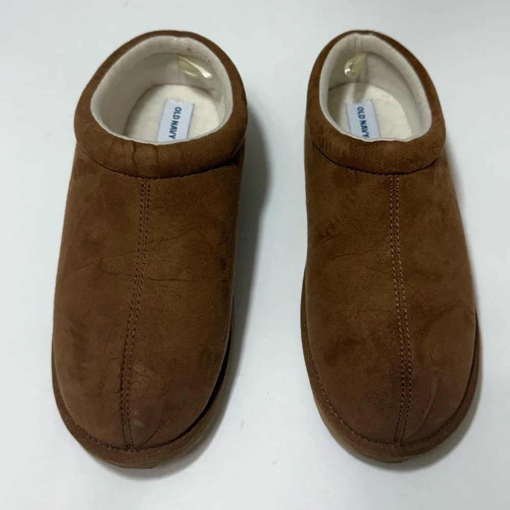 Old Navy Kids Size XXL (5Y-6Y) Cozy Brown Slip-On Clog Slippers
